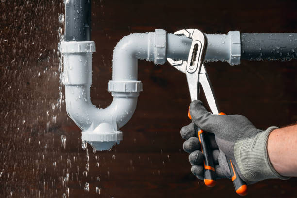 Professional Leak Detection technician working in Holly Springs, MS